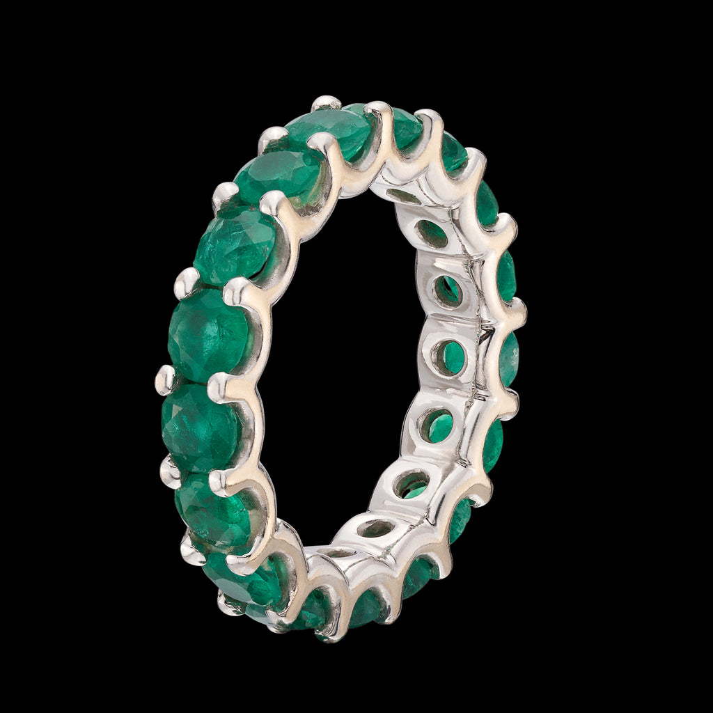 Lovely Emerald & 18k White Gold Eternity Band