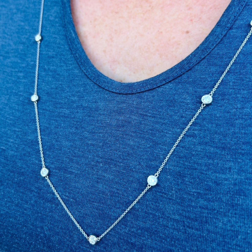 18k White Gold Diamond Station Necklace