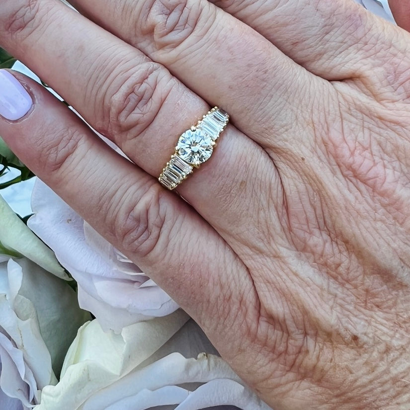 1.01carat Diamond & 18k Yellow Gold Ring