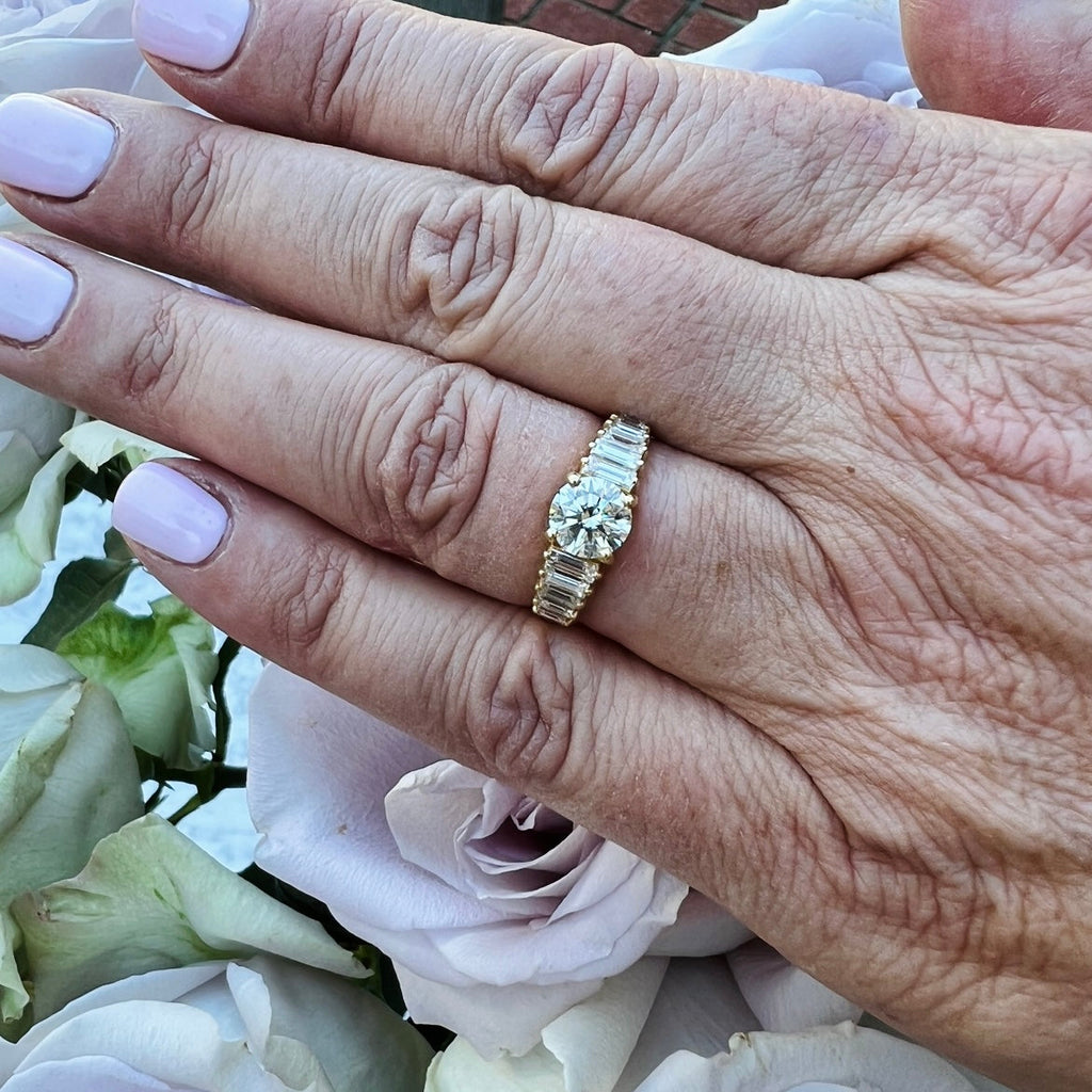 1.01carat Diamond & 18k Yellow Gold Ring