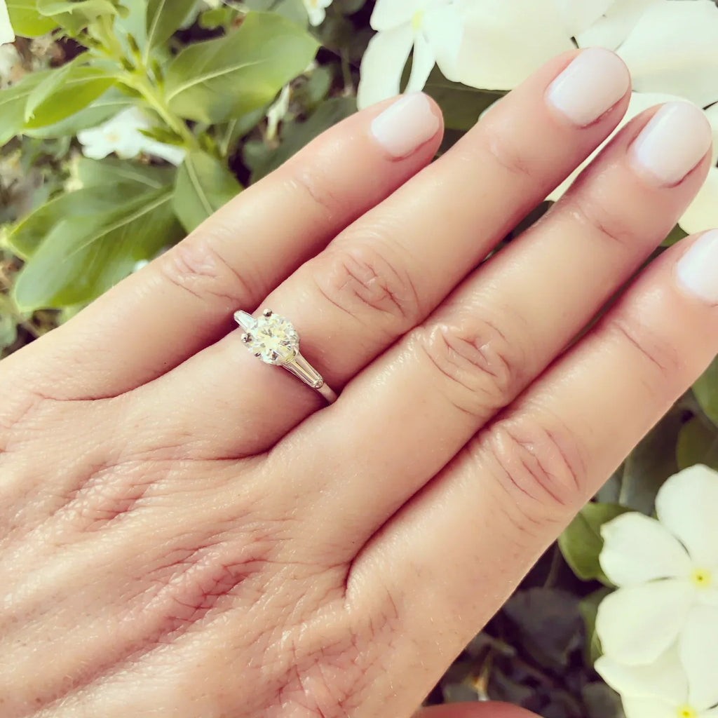 GIA 1.01-cts. G/VS2 Diamond Engagement Ring