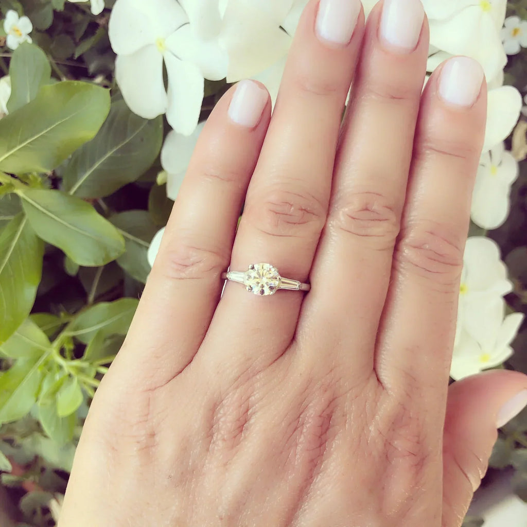 GIA 1.01-cts. G/VS2 Diamond Engagement Ring