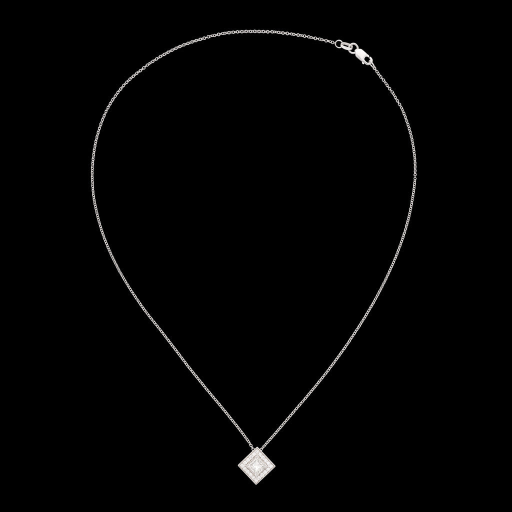 18kt White Gold Diamond Pendant Necklace