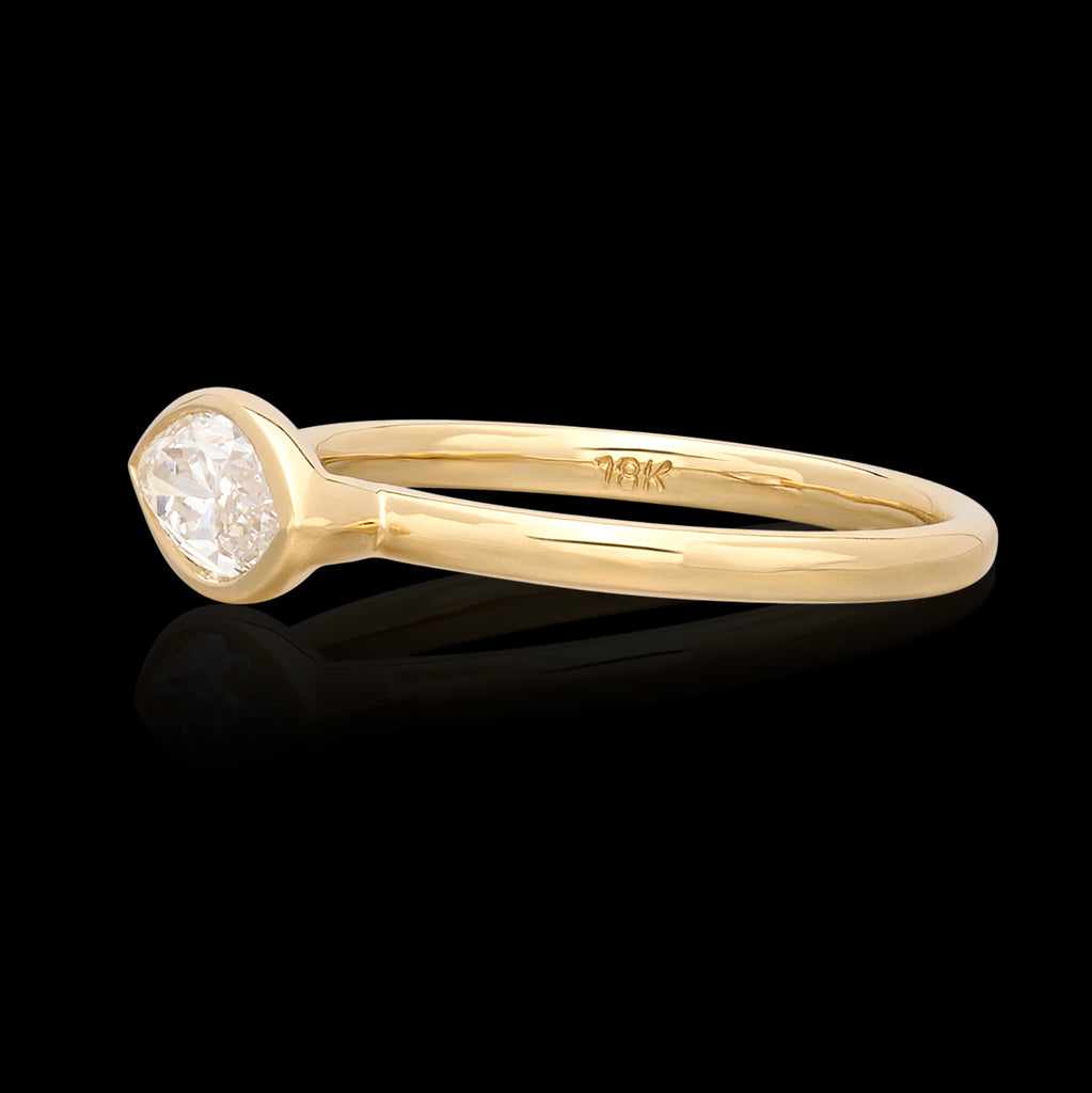 18kt Yellow Gold Horizontal Set Marquise Diamond Ring