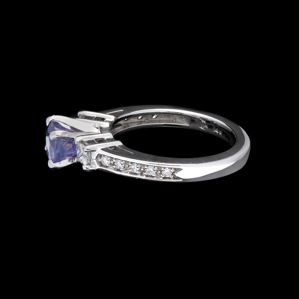 Unique Sapphire & White Gold Diamond Ring