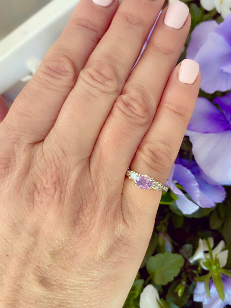 Unique Sapphire & White Gold Diamond Ring