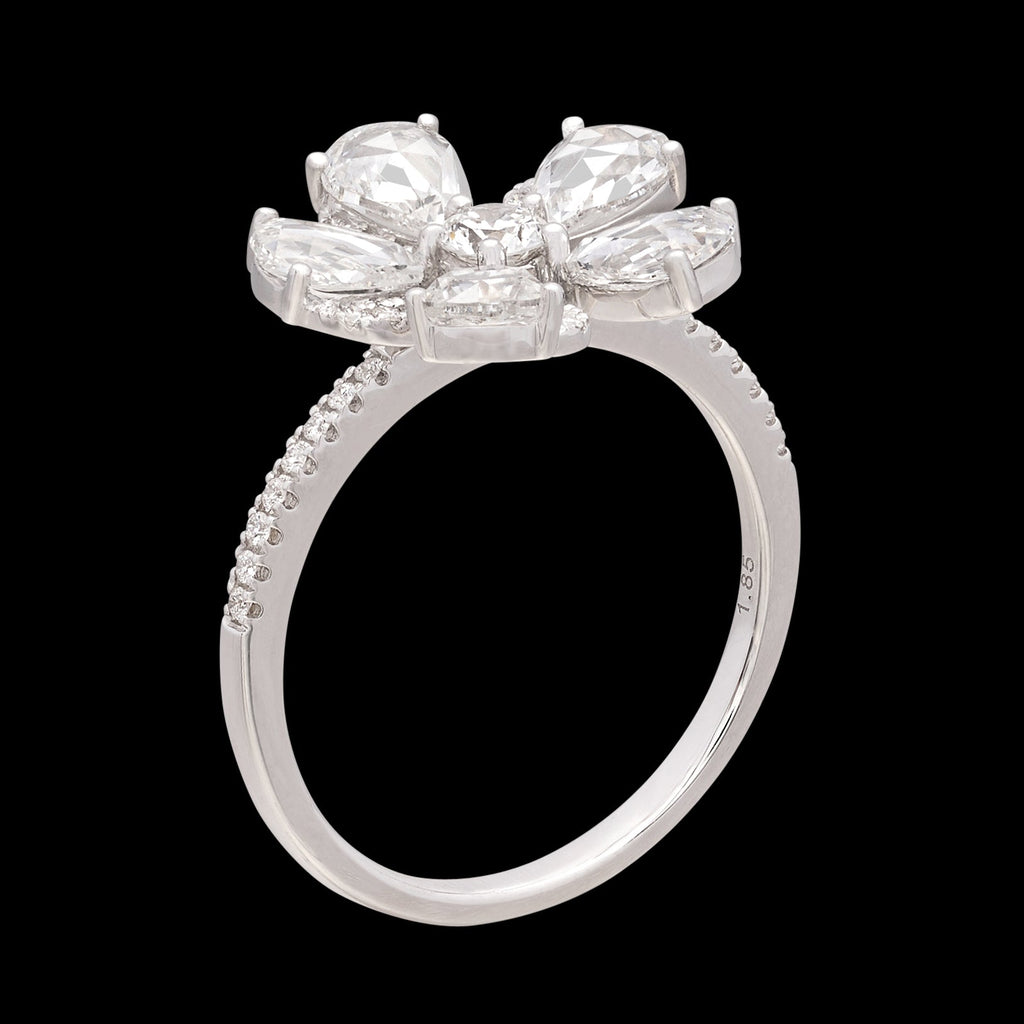 Unique 18kt Floral Diamond Ring