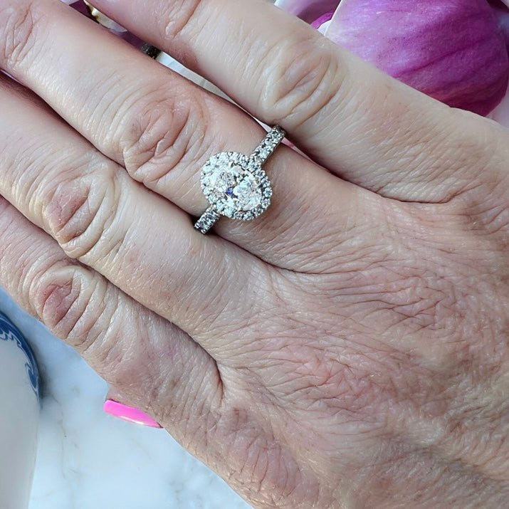 GIA 1.01ct D/VS2 Oval Diamond Platinum Ring