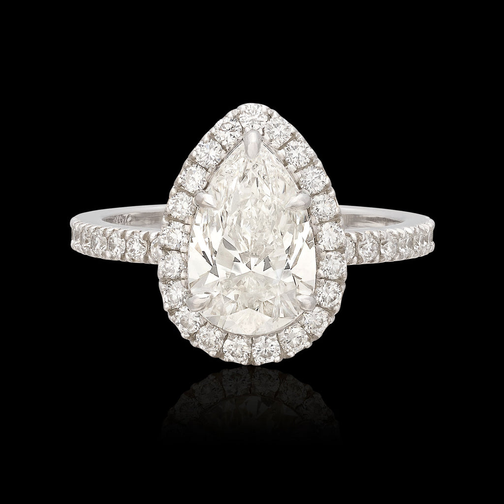 Incredible 2.01 carat Pear Shaped 18k Diamond Ring