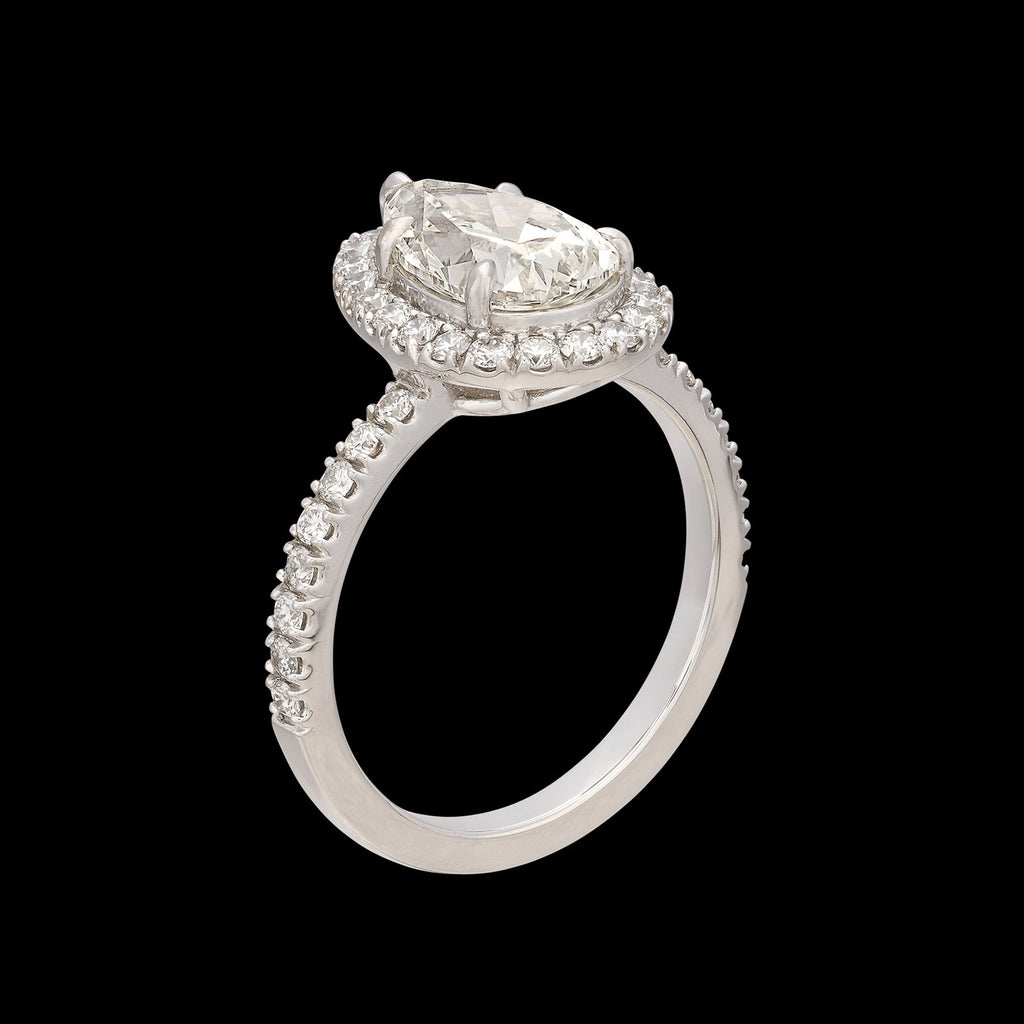 Incredible 2.01 carat Pear Shaped 18k Diamond Ring