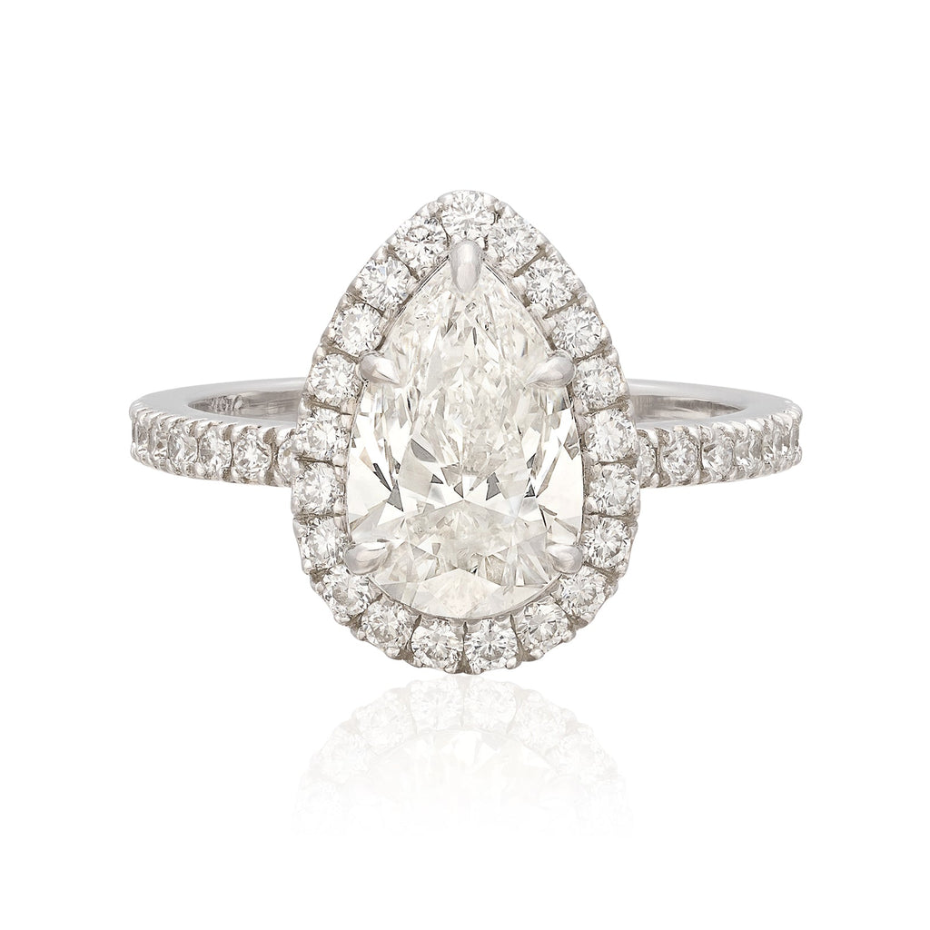 Incredible 2.01 carat Pear Shaped 18k Diamond Ring