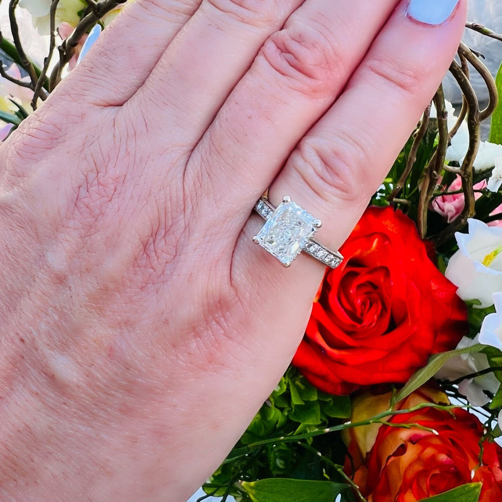 Exceptional 3.01ct GIA Radiant Cut Diamond Ring