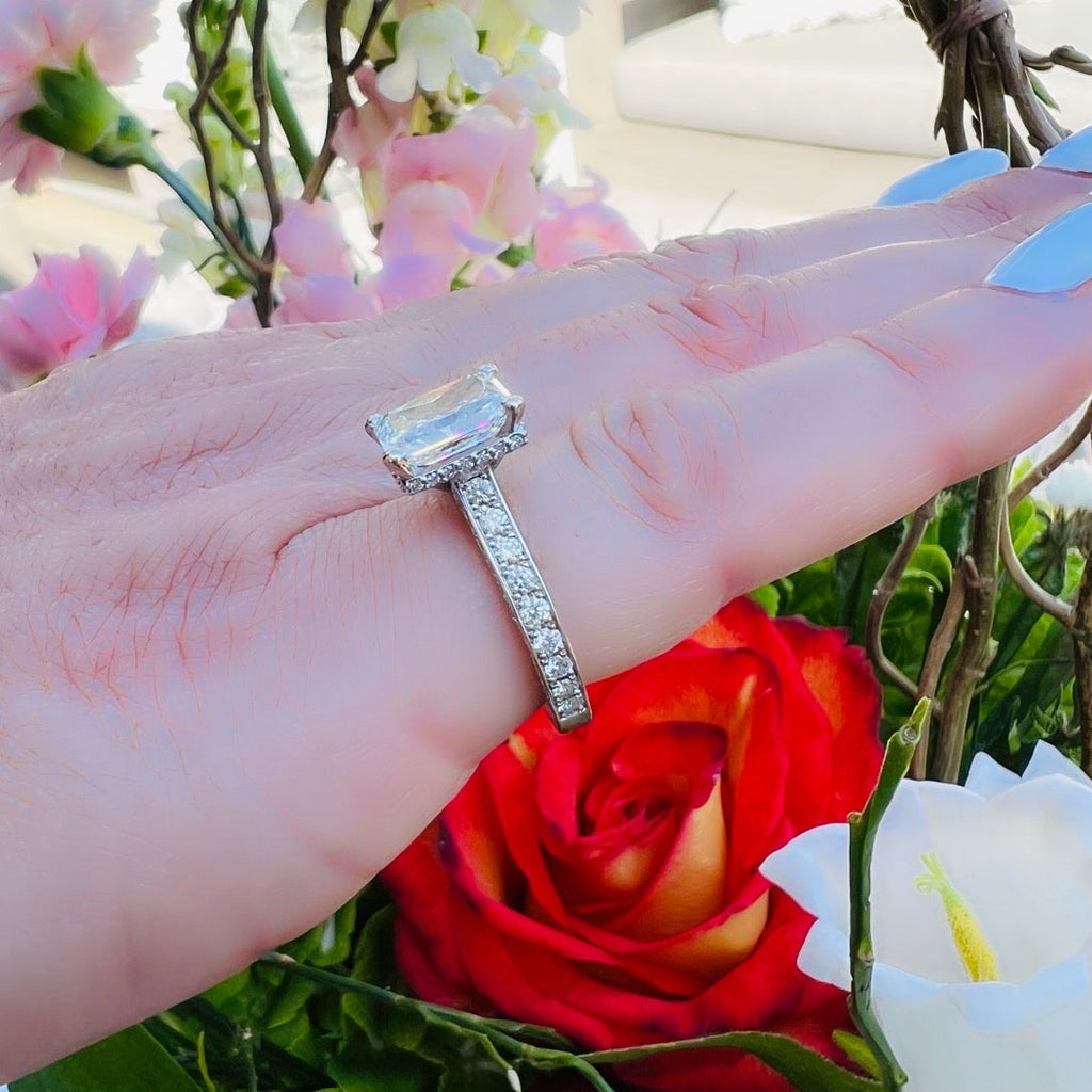 Exceptional 3.01ct GIA Radiant Cut Diamond Ring