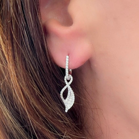 Elegant Diamond and 18k White Gold Drop Day/Night Earrings