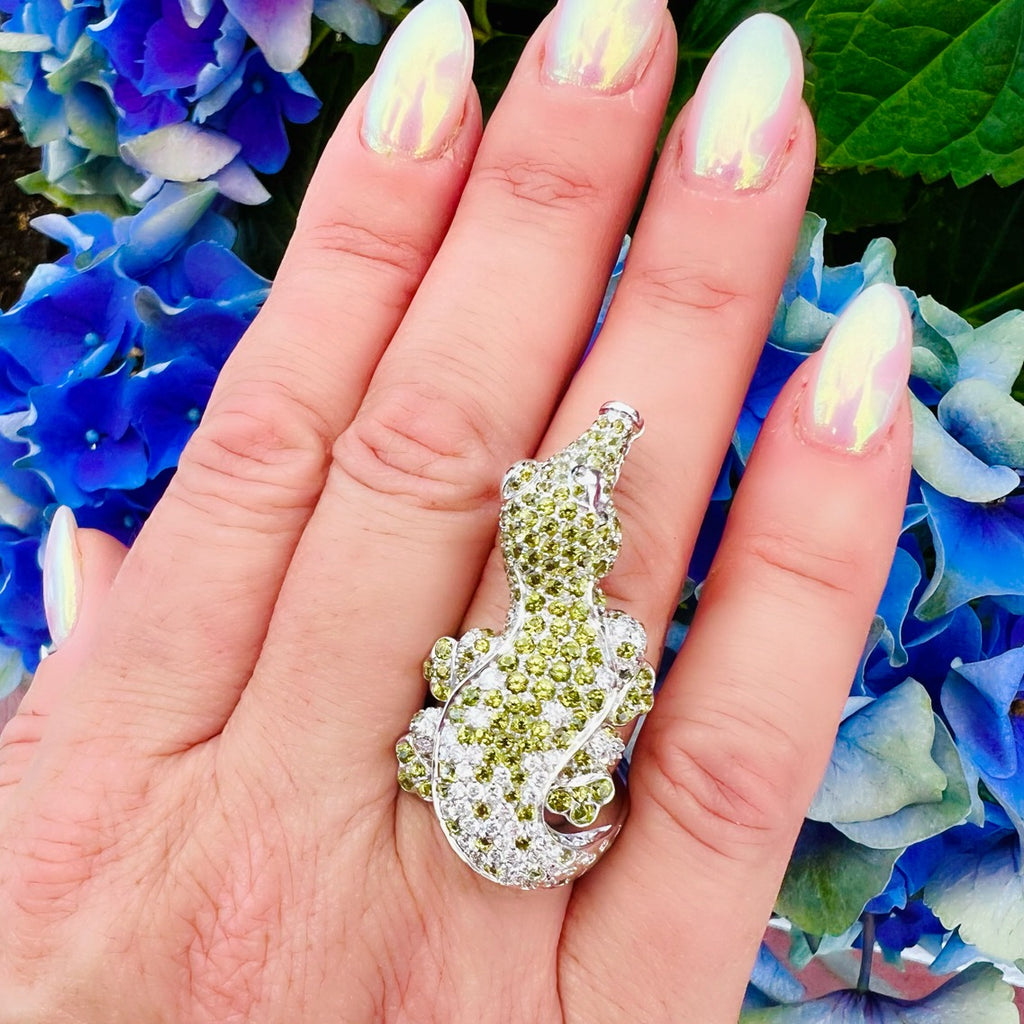 Sculptural Pasquale Bruni Gem-Set & 18k White Gold Crocodile Ring