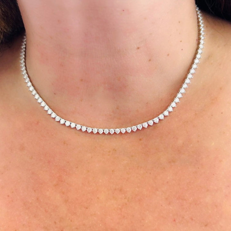 11.70 carat White Gold Diamond Line Necklace
