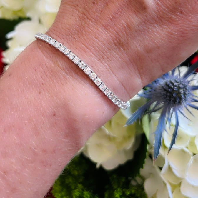 5.50 carat Diamond White Gold Line Bracelet