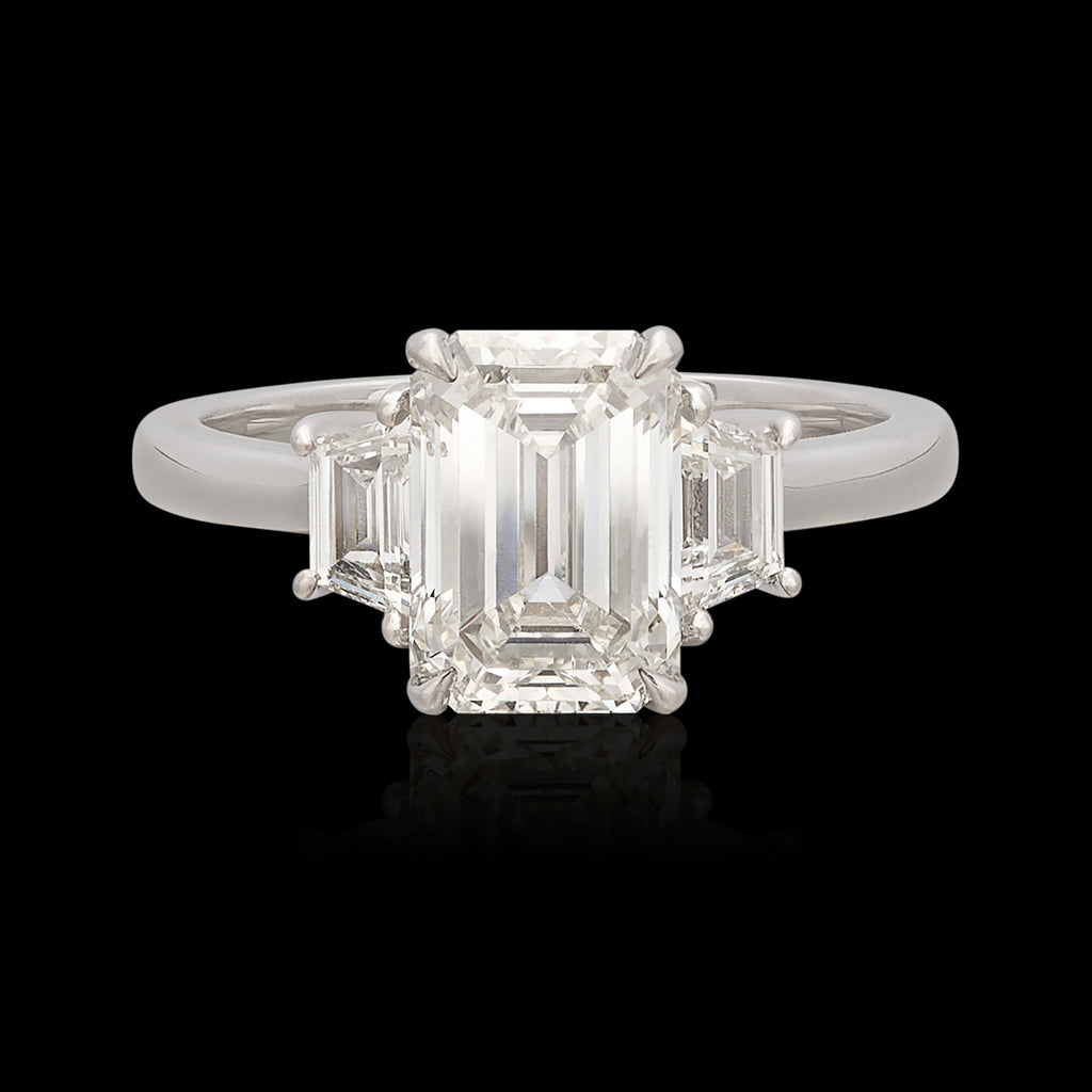 18kt White Gold 2.50 carat GIA Emerald Cut Diamond Ring