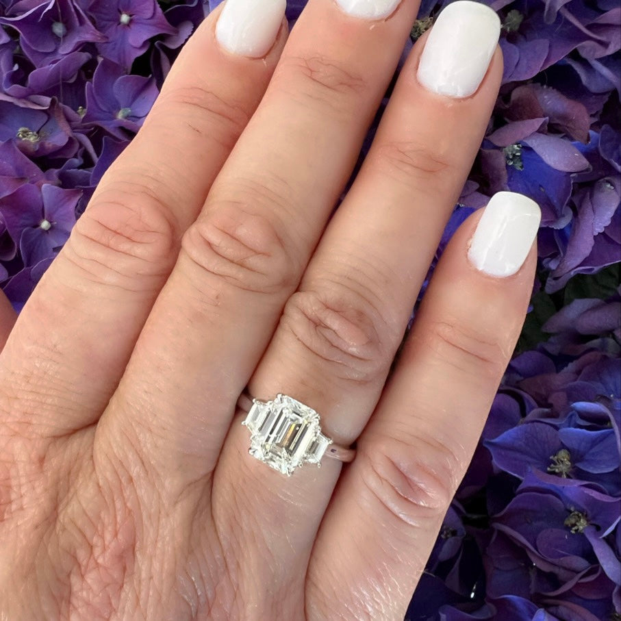 18kt White Gold 2.50 carat GIA Emerald Cut Diamond Ring