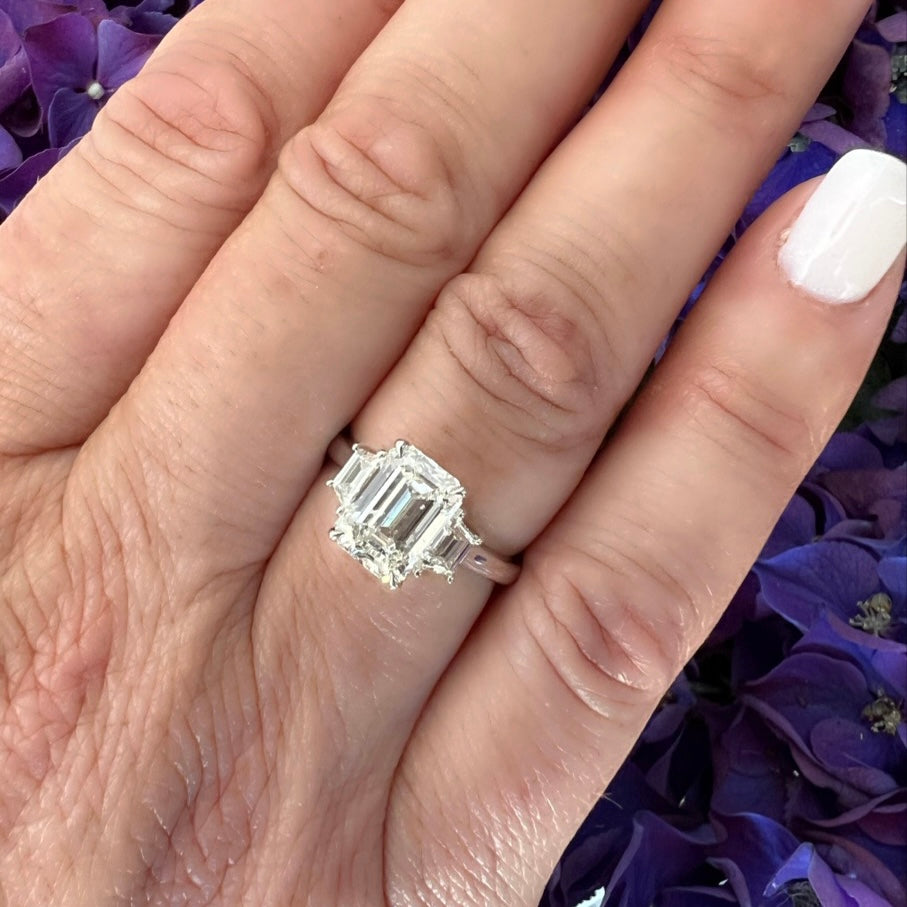 18kt White Gold 2.50 carat GIA Emerald Cut Diamond Ring
