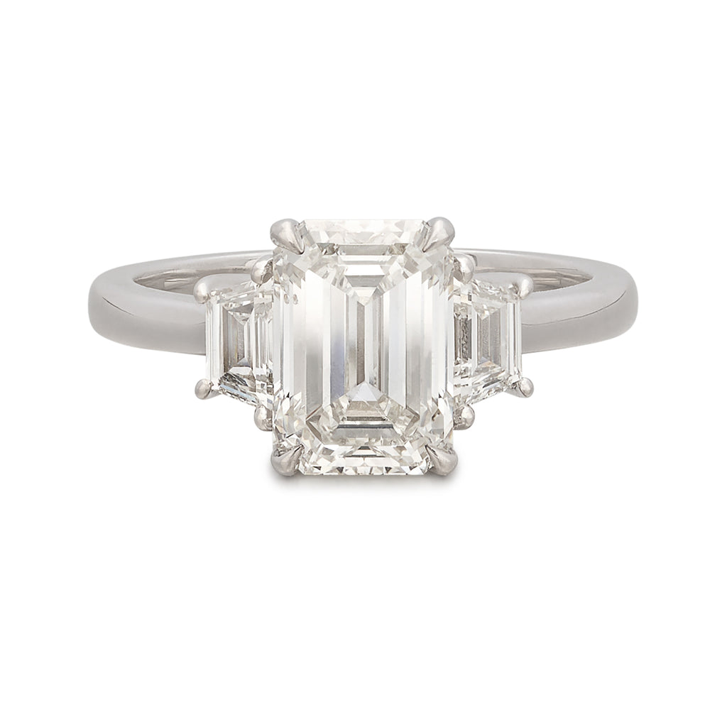 18kt White Gold 2.50 carat GIA Emerald Cut Diamond Ring