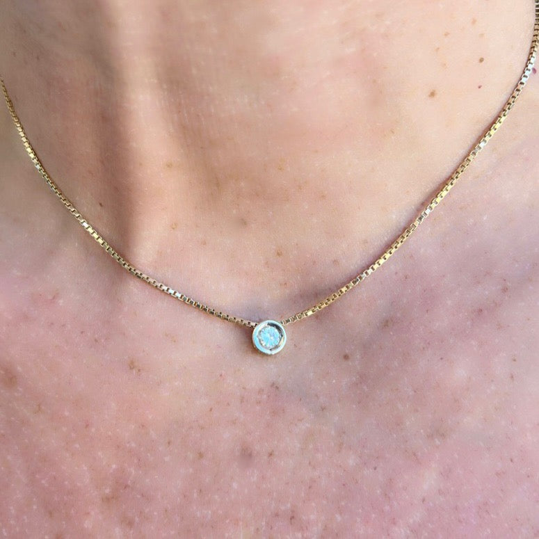 14 karat Yellow Gold Solitaire Diamond Necklace