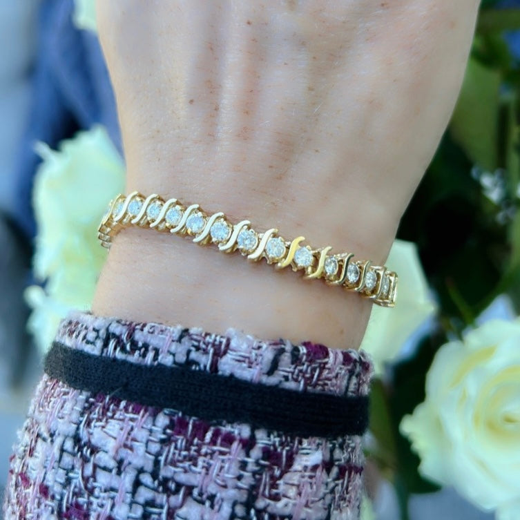 14 karat Yellow Gold Diamond Line Bracelet