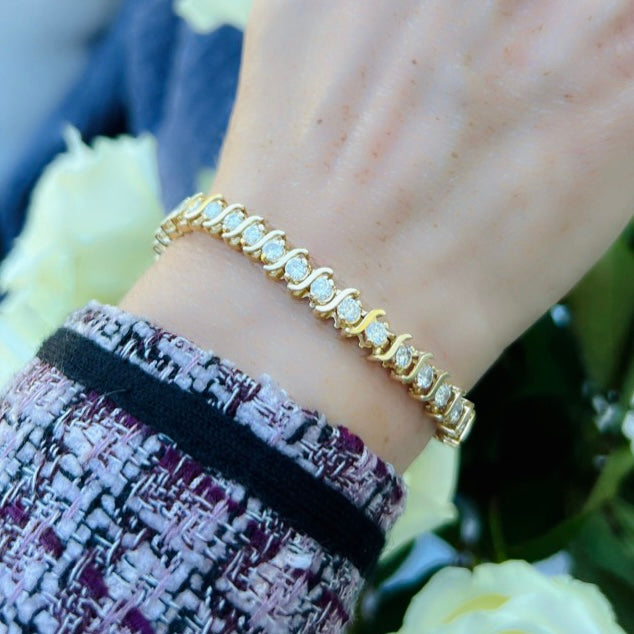14 karat Yellow Gold Diamond Line Bracelet