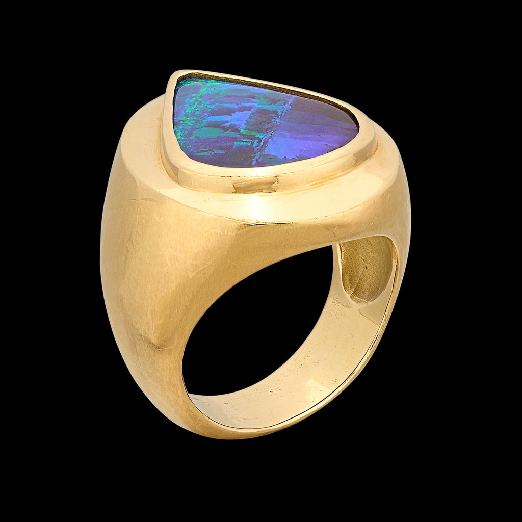 18kt Yellow Gold Pear Shaped Australian Opal Ring