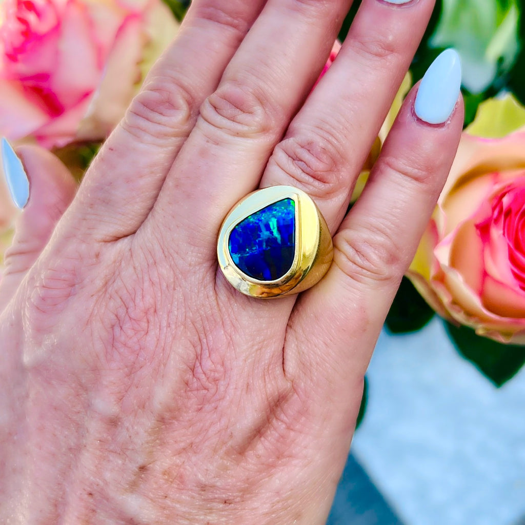 18kt Yellow Gold Pear Shaped Australian Opal Ring