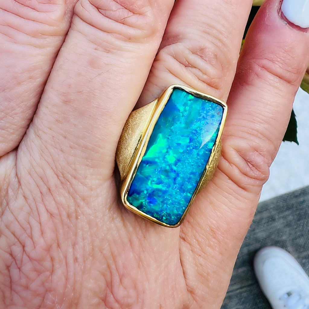 18kt Yellow Gold Estate Australian Opal Ring