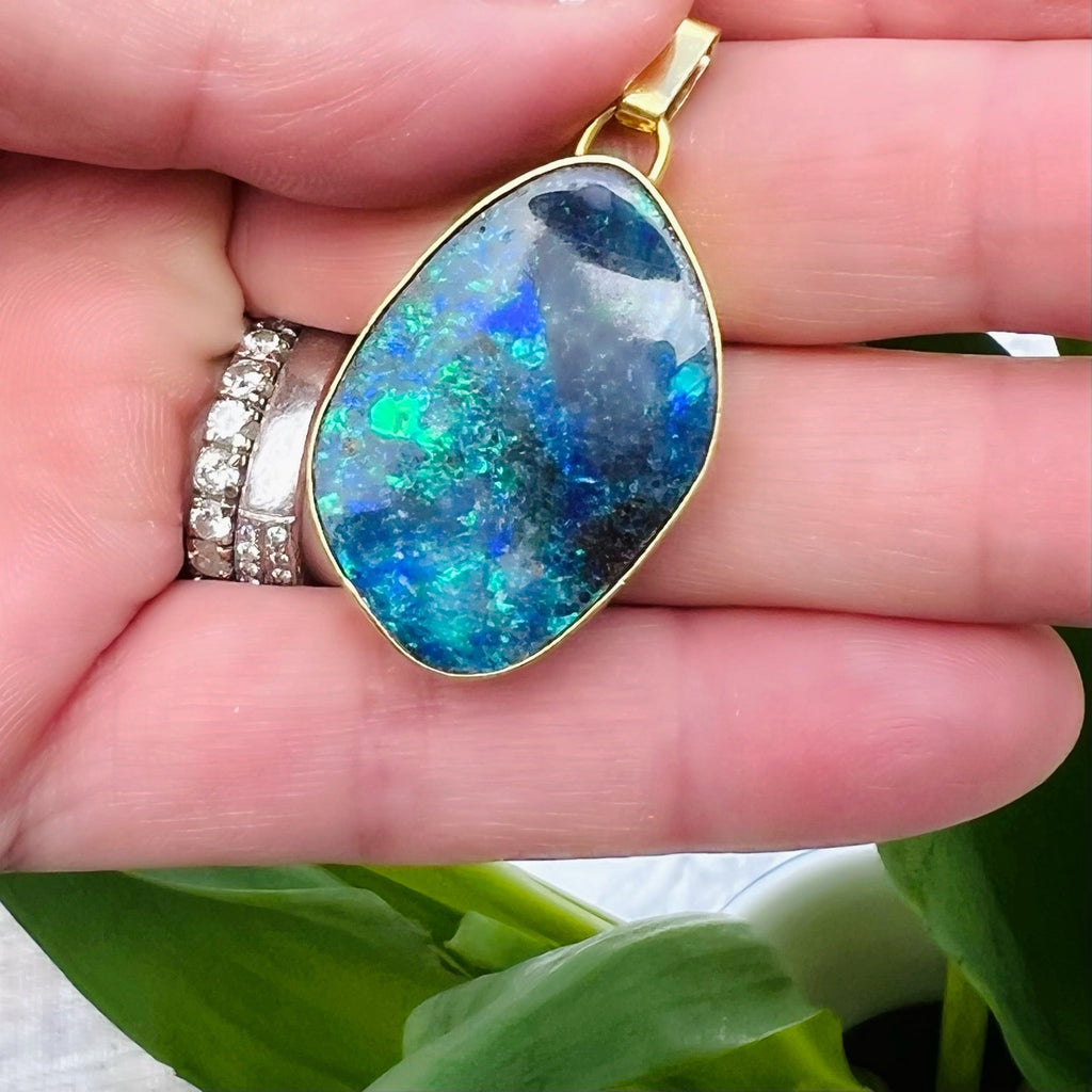 18kt Yellow Gold Australian Opal Pendant