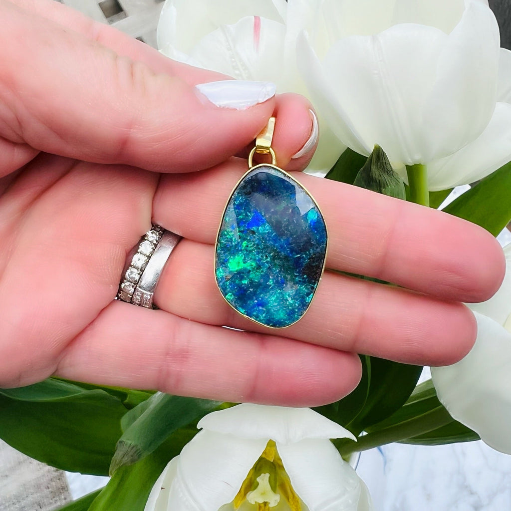 18kt Yellow Gold Australian Opal Pendant