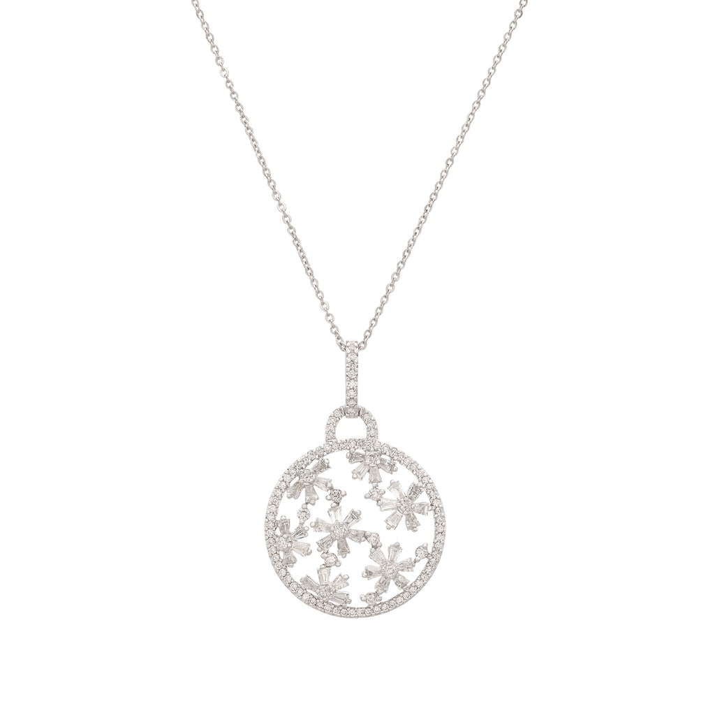 18 karat White Gold Diamond Floral Pendant necklace