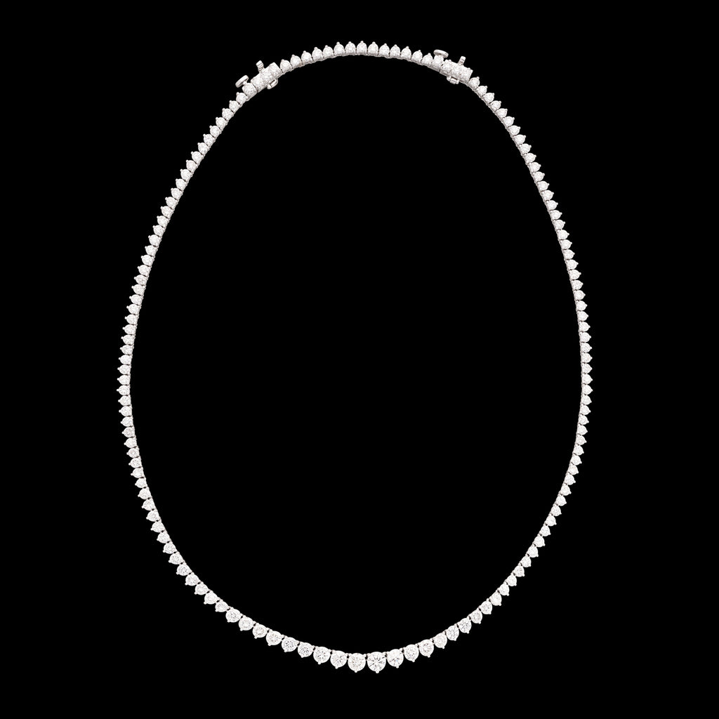 Stunning 18kt Graduated Diamond Line Necklace