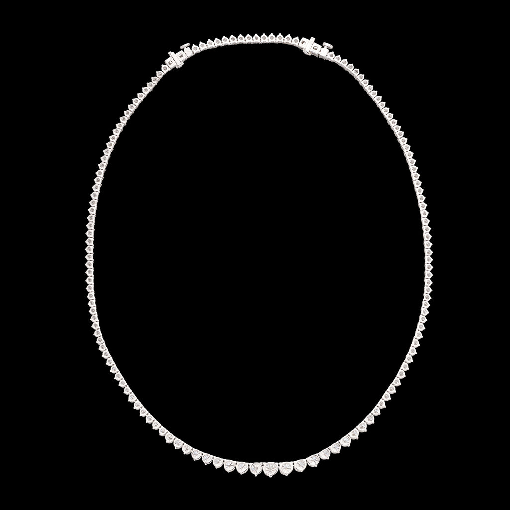 Stunning 18kt Graduated Diamond Line Necklace