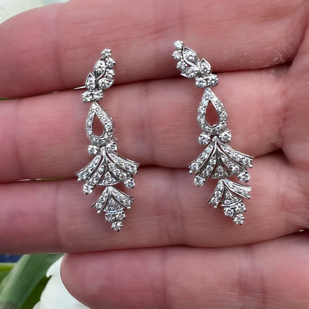 18kt White Gold Diamond Drop Earrings