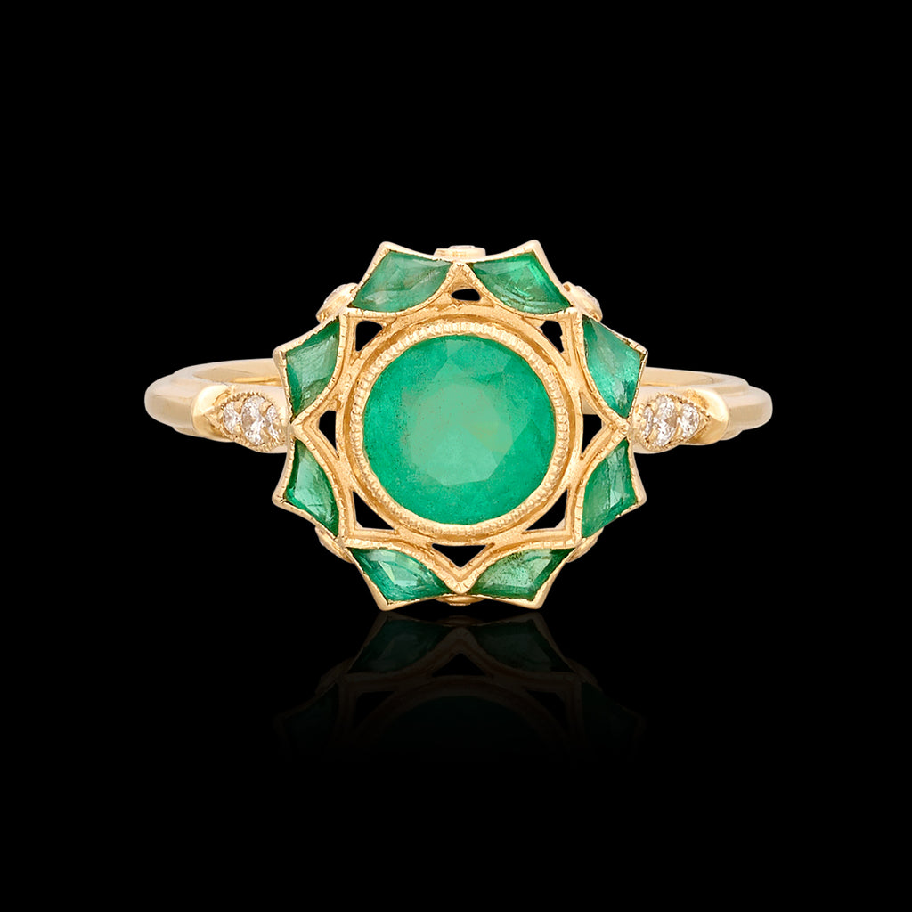 14kt Yellow Gold Emerald & Diamond Starburst Ring