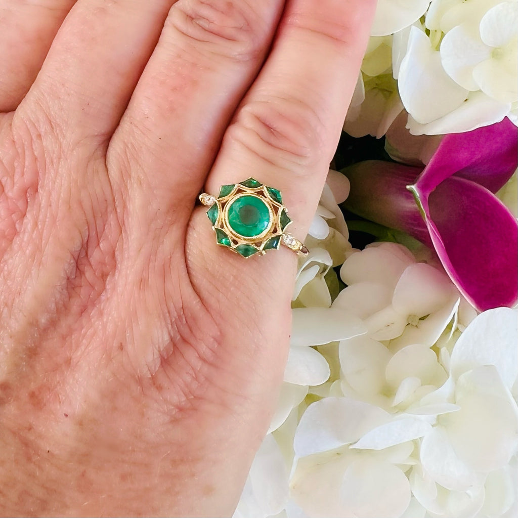 14kt Yellow Gold Emerald & Diamond Starburst Ring