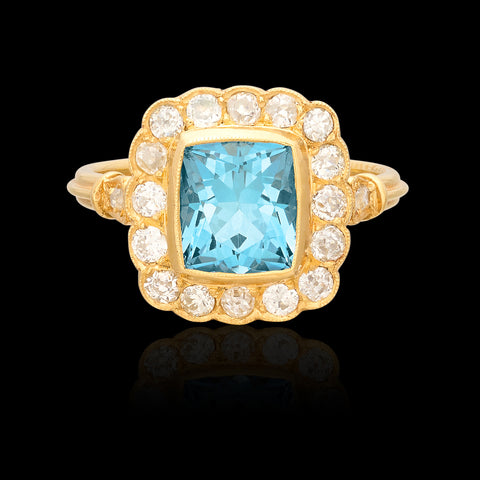 18kt Yellow Gold Vibrant Aquamarine & Diamond Ring