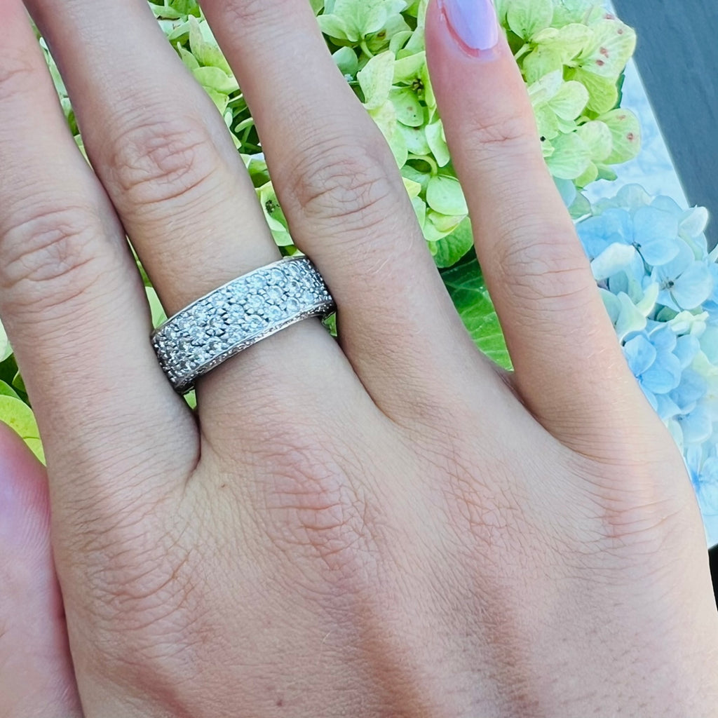 Exceptional 3-row Platinum Diamond Eternity Band