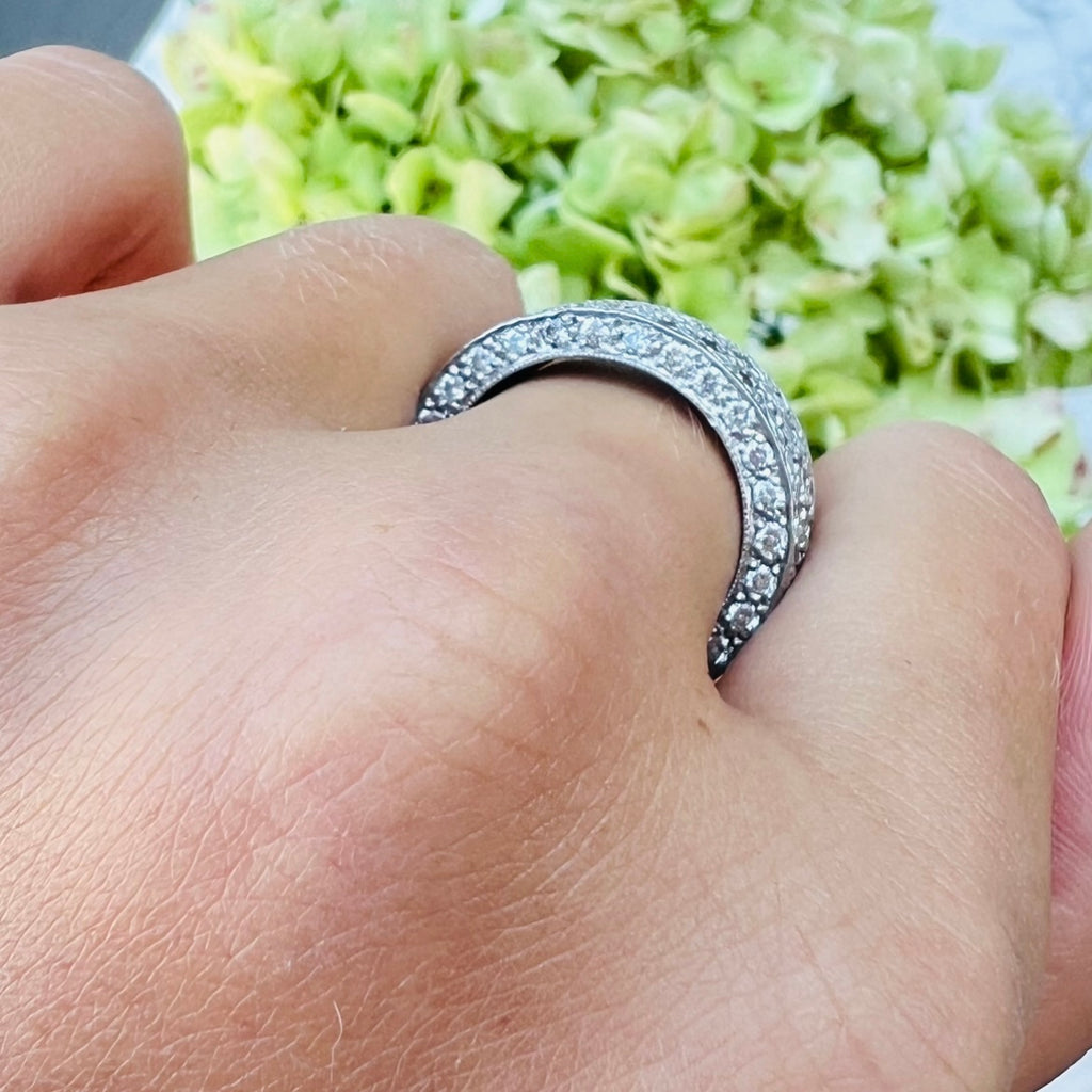 Exceptional 3-row Platinum Diamond Eternity Band