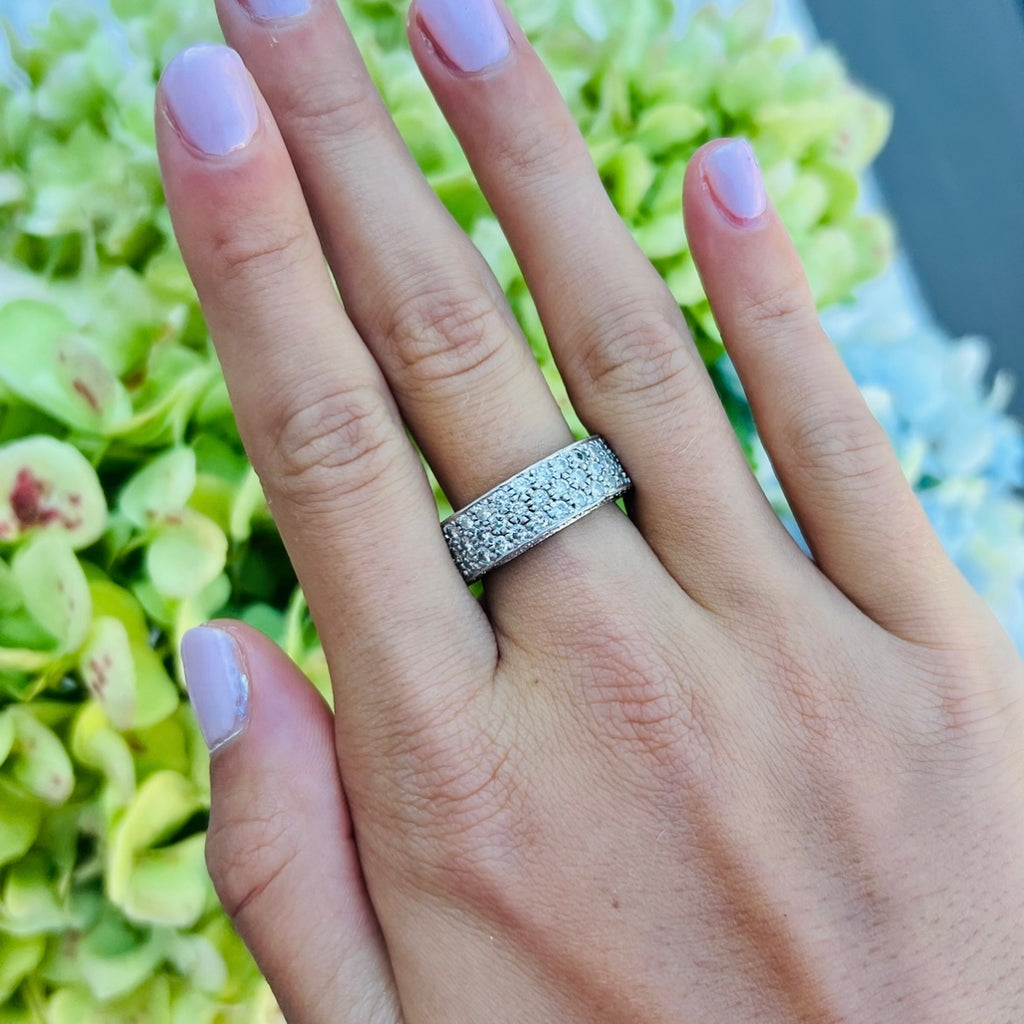 Exceptional 3-row Platinum Diamond Eternity Band