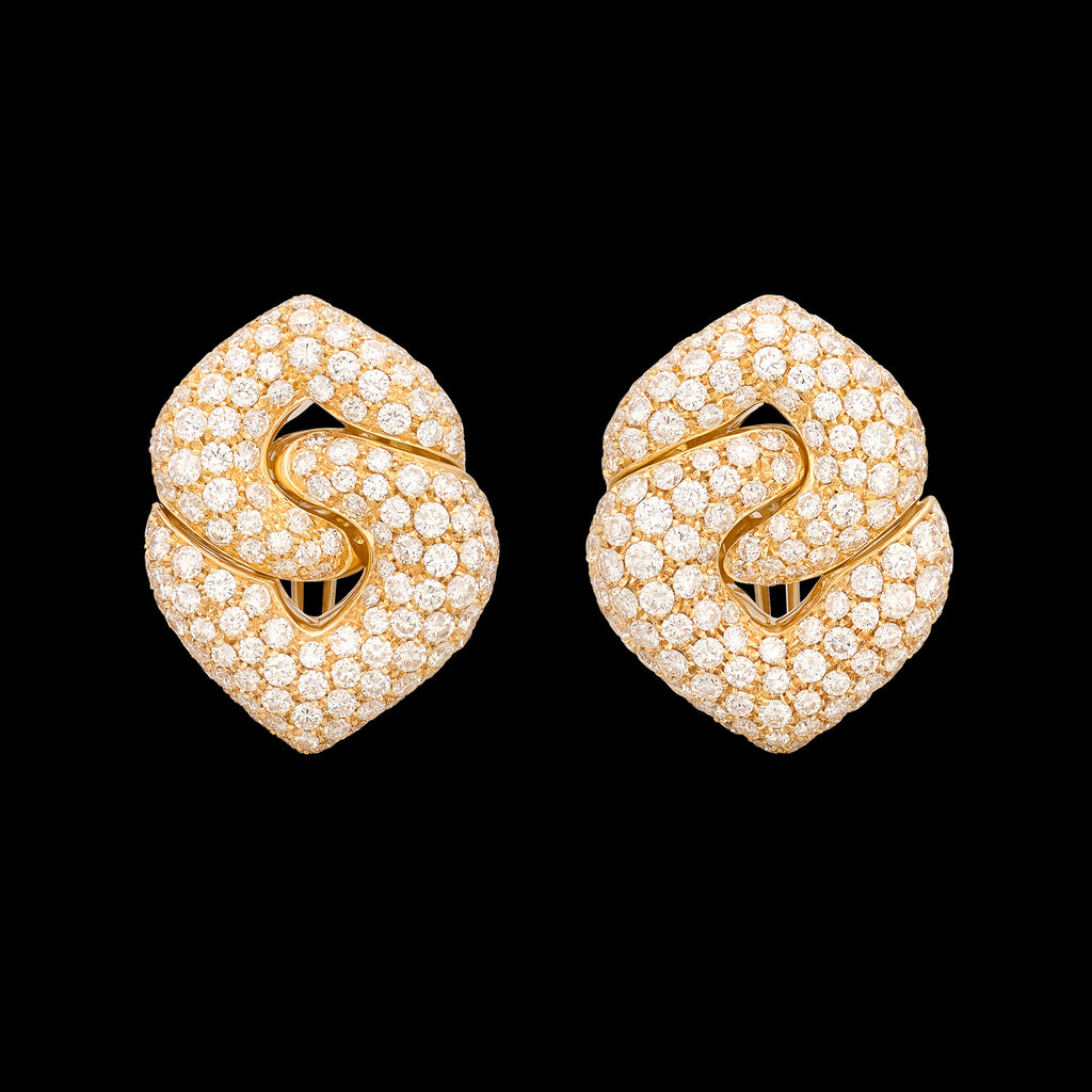 Elegant 18kt Diamond Drop Earrings