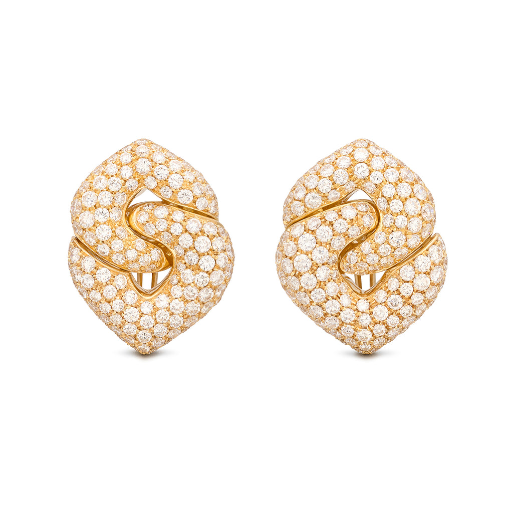Elegant 18kt Diamond Drop Earrings