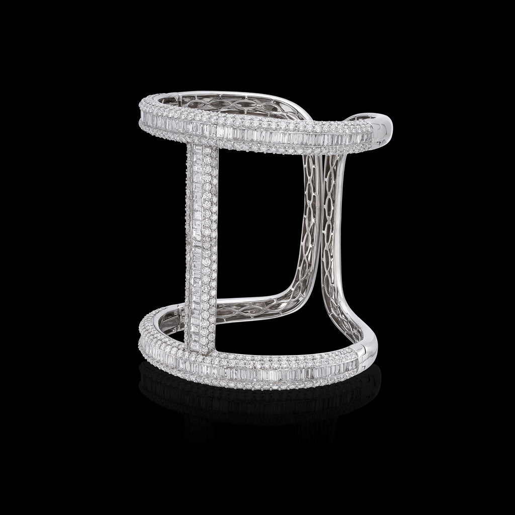 Striking 18k White Gold and Diamond Vertical Bar Bracelet