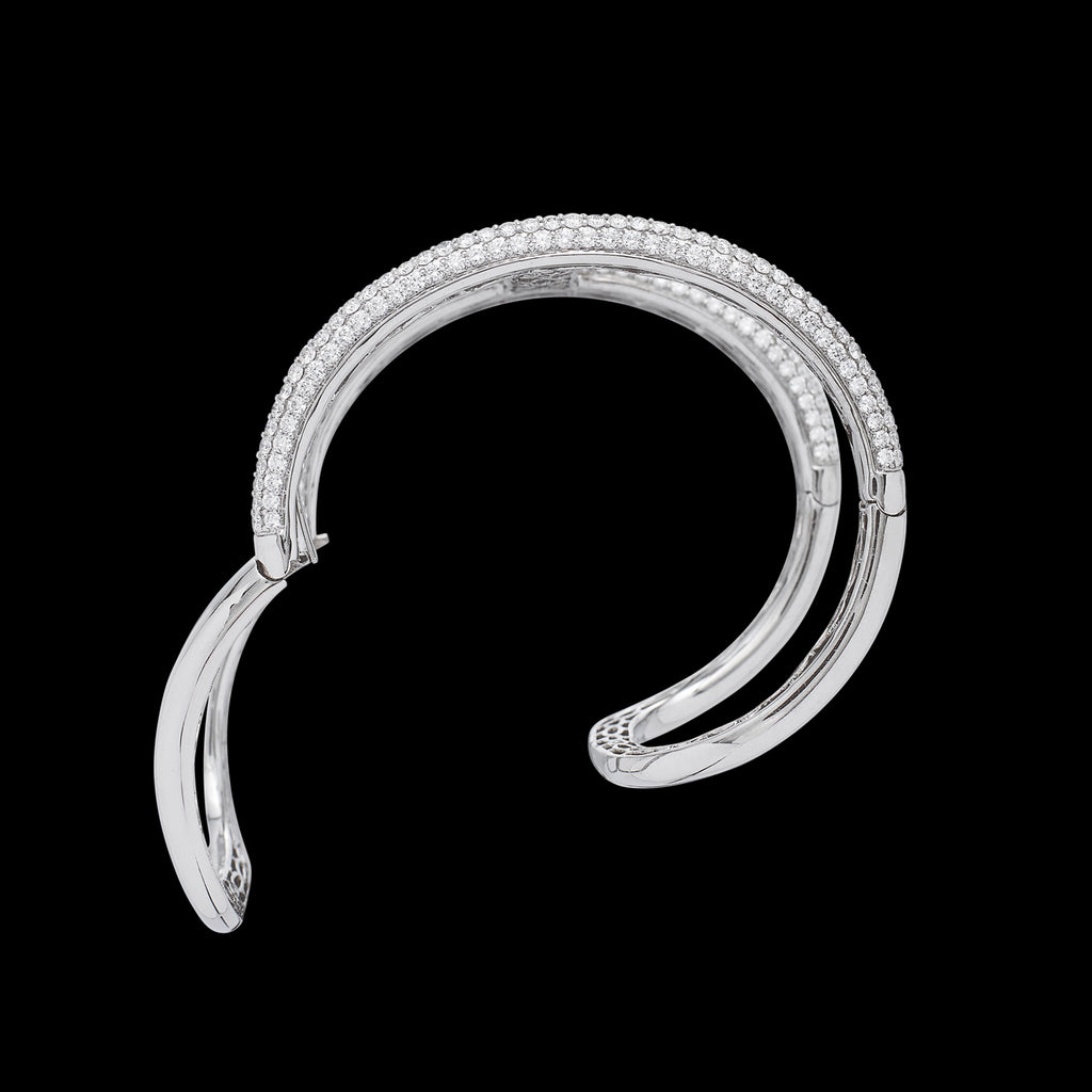 Striking 18k White Gold and Diamond Vertical Bar Bracelet