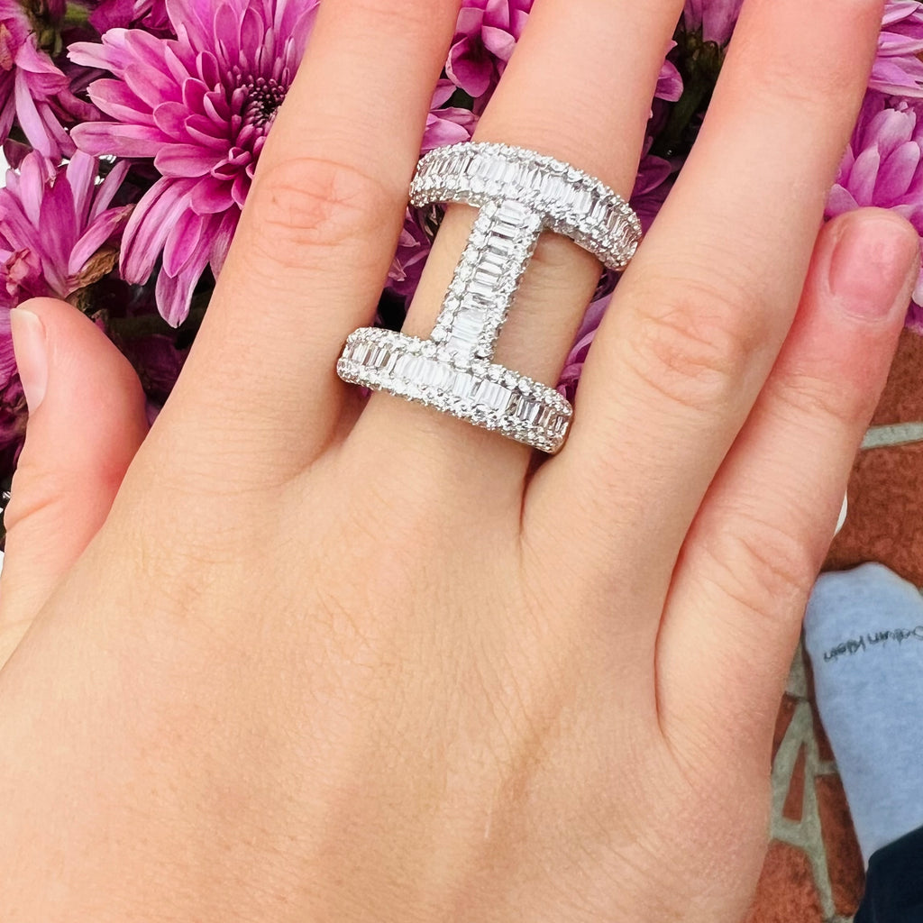 18k White Gold and Diamond Vertical Bar Ring