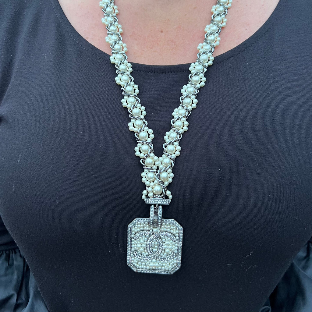 Chanel Faux Pearl & Strass CC Lanyard Pendant Necklace