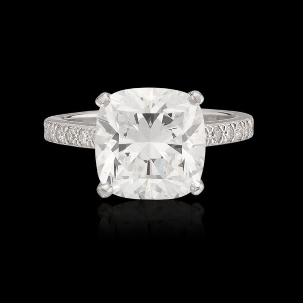 Exceptional GIA Diamond Ring by Harry Winston - 66mint Fine